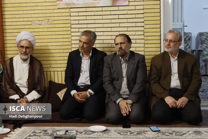 حضور خانواده دانشگاه آزاد اسلامی مشهد در خانه شهید جمهور