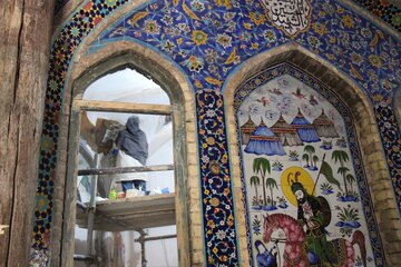 میراث نفیس عصر صفوی جان می‌گیرد/ دعوت از اصفهانی‌ها برای احیای نقاشی‌های تاریخی سقاخانه «چاره»&nbsp;