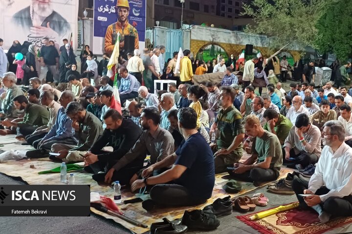 بندرعباس در شب جمعه به سوی امام زمان (عج) استغاثه می‌کند