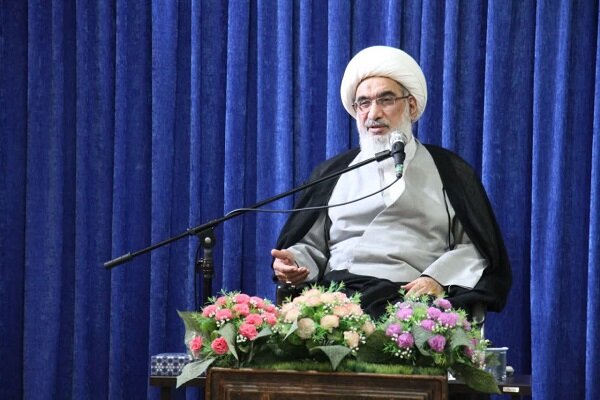 دانشگاه آزاد اسلامی برای نقشآفرینی در دوران بازسازی و توسعه راهبردی کشور آماده شود دانشگاه آزاد اسلامی برای نقشآفرینی در دوران بازسازی و توسعه راهبردی کشور آماده شود