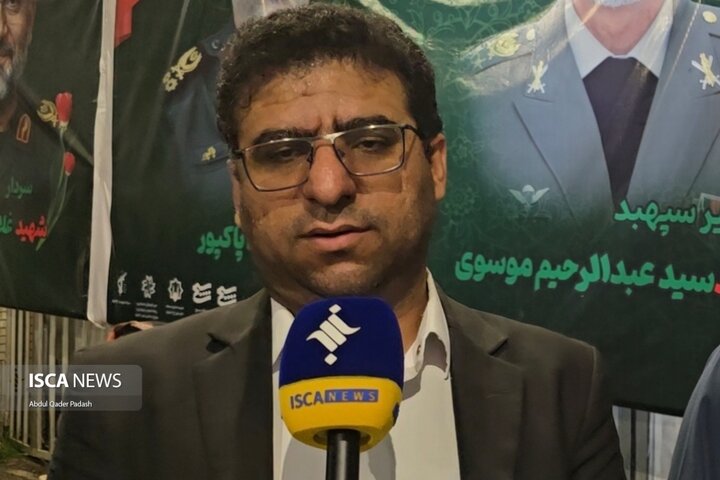 تیمهای تخصصی سلامت در تجمعات شبانه به مردم خدمات ارائه میکنند تیمهای تخصصی سلامت در تجمعات شبانه به مردم خدمات ارائه میکنند
