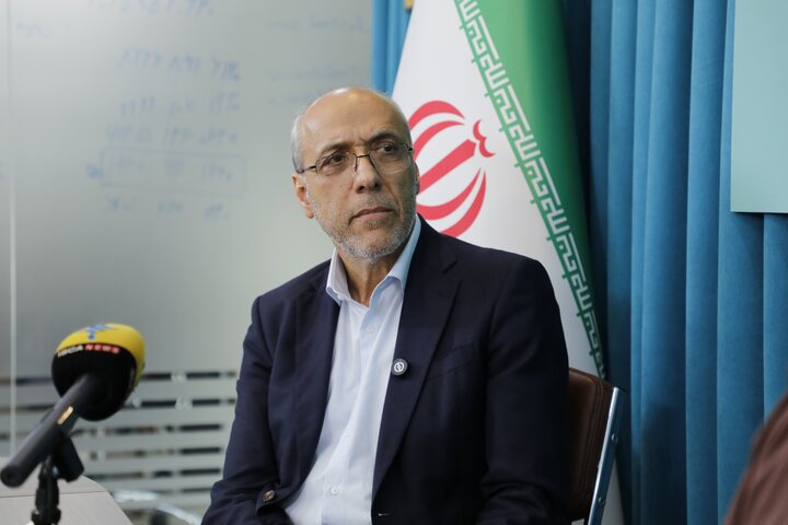 رایگان سازی حمل و نقل عمومی بدون مطالعه، بازی با اقتصاد شهر است/ با درآمد روزانه بلیت میتوان هر روز یک اتوبوس نو برای تهران خرید رایگان سازی حمل و نقل عمومی بدون مطالعه، بازی با اقتصاد شهر است/ با درآمد روزانه بلیت میتوان هر روز یک اتوبوس نو برای تهران خرید