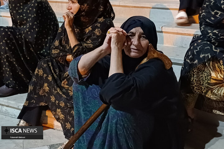 طنین آیین سنتی «چک‌چکو» در آستان مقدس امامزاده سیدمظفر (ع) بندرعباس