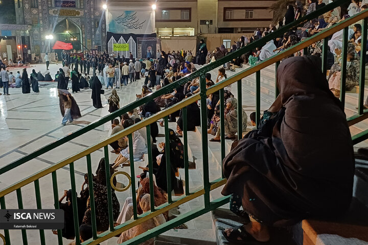طنین آیین سنتی «چک‌چکو» در آستان مقدس امامزاده سیدمظفر (ع) بندرعباس