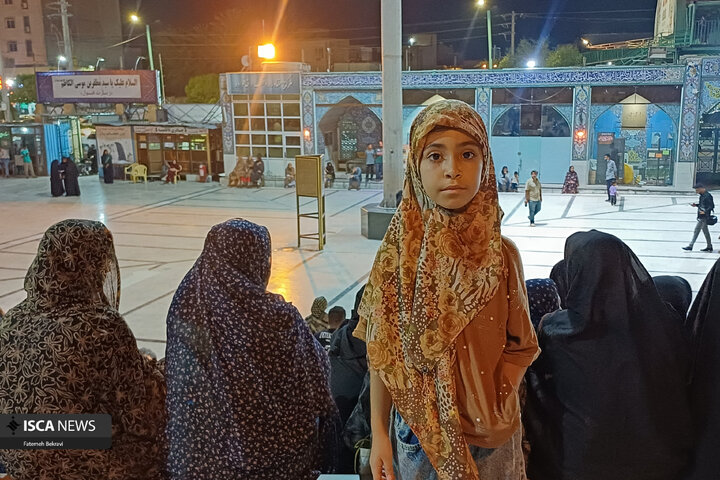 طنین آیین سنتی «چک‌چکو» در آستان مقدس امامزاده سیدمظفر (ع) بندرعباس