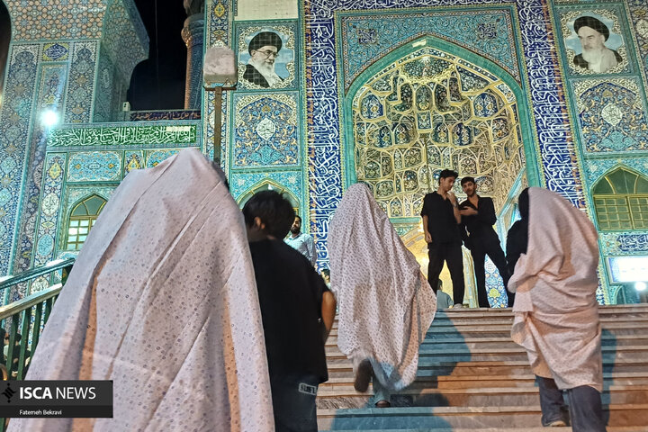 طنین آیین سنتی «چک‌چکو» در آستان مقدس امامزاده سیدمظفر (ع) بندرعباس