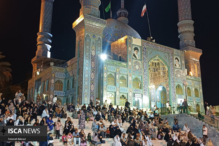 طنین آیین سنتی «چک‌چکو» در آستان مقدس امامزاده سیدمظفر (ع) بندرعباس