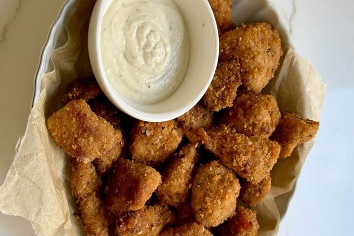 آموزش آشپزی / طرز تهیه ناگت مرغ با پنیر گودا به سبک رستوران آموزش آشپزی / طرز تهیه ناگت مرغ با پنیر گودا به سبک رستوران