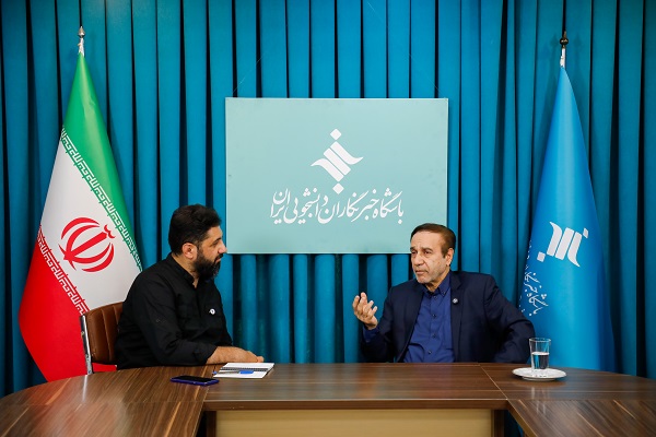 گلریز: آرزو شهادت دارم/ قرار بود بخشی از «بانگ آزادی» به عنوان سرودملی انتخاب شود
