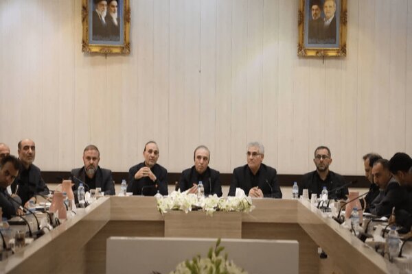 ۳۰۰ میلیون دلار سهمیه واردات کالا برای اردبیل تخصیص یافت ۳۰۰ میلیون دلار سهمیه واردات کالا برای اردبیل تخصیص یافت