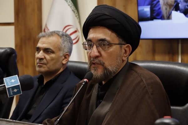 اساتید در خط مقدم تحول علمی و فرهنگی قرار دارند