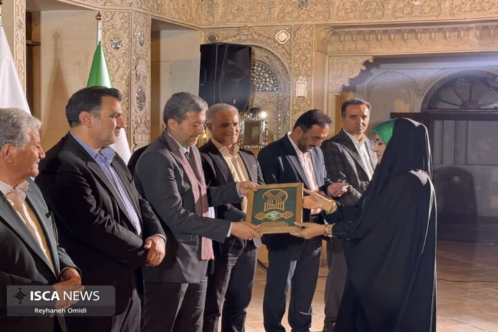 خانه طباطبایی ها