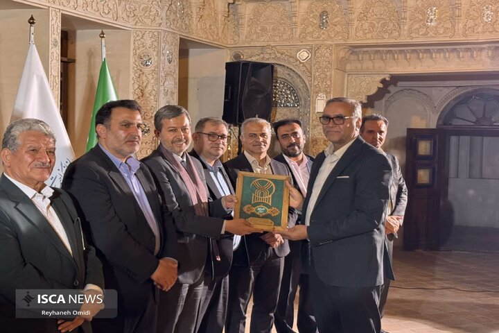خانه طباطبایی ها