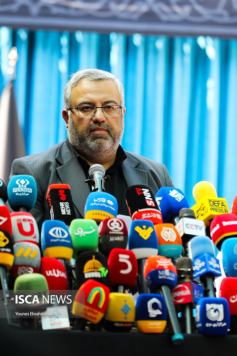 نشست خبری تشییع رهبر