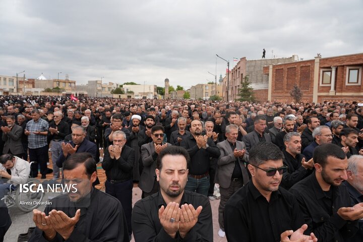 نماز ظهر عاشورا در اردبیل