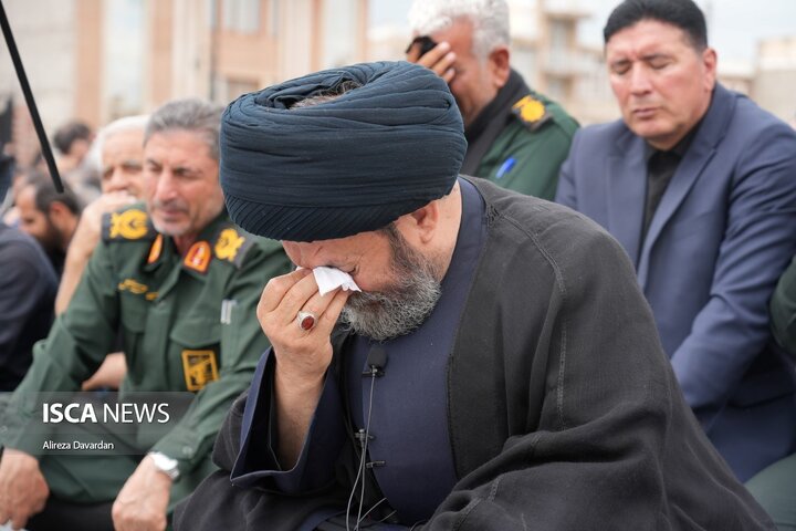 نماز ظهر عاشورا در اردبیل