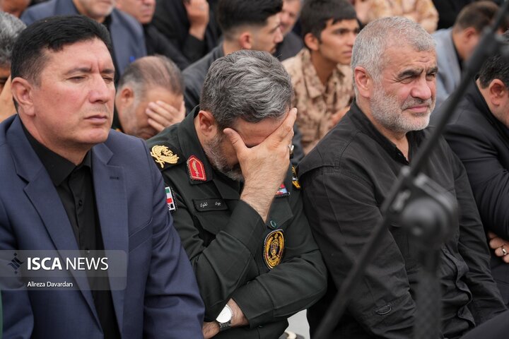 نماز ظهر عاشورا در اردبیل