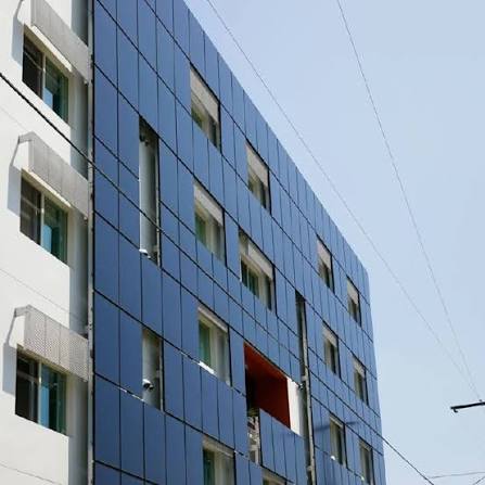 وقتی ساختمان به نیروگاه خورشیدی تبدیل می‌شود