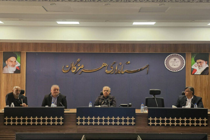 تأکید استاندار هرمزگان بر تحول در کشاورزی نوین و بهرهوری حداکثری از منابع آب و خاک تأکید استاندار هرمزگان بر تحول در کشاورزی نوین و بهرهوری حداکثری از منابع آب و خاک