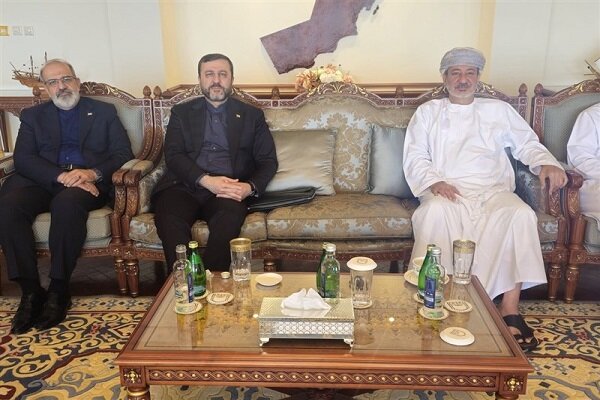 سفر غریب آبادی به عمان برای برگزاری کمیته مشترک هرمز