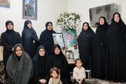 دیدار مسئول و خدام زینبیه دهدشت با خانواده شهید