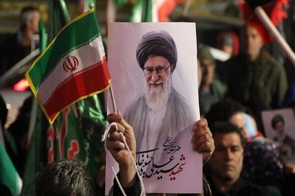 استقرار ۲۰۰ امدادگر دانشجوی علوم پزشکی آزاد تهران در مسیر تشییع استقرار ۲۰۰ امدادگر دانشجوی علوم پزشکی آزاد تهران در مسیر تشییع