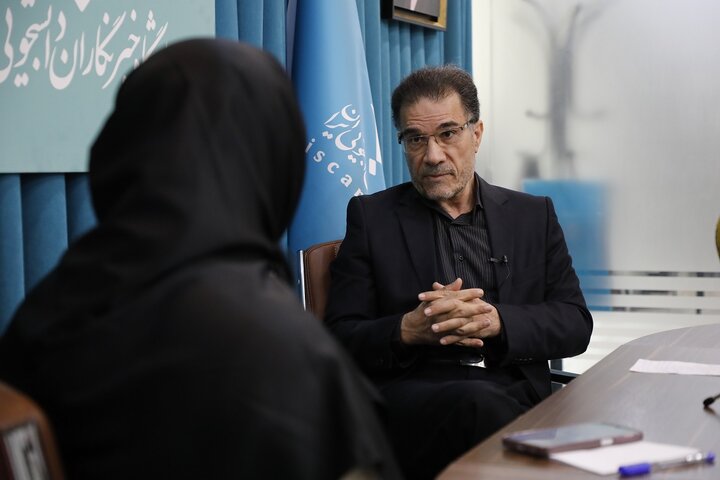 مرجعیت، نفوذی فراتر از مرزهای ایران برای رهبر شهید ایجاد میکرد مرجعیت، نفوذی فراتر از مرزهای ایران برای رهبر شهید ایجاد میکرد