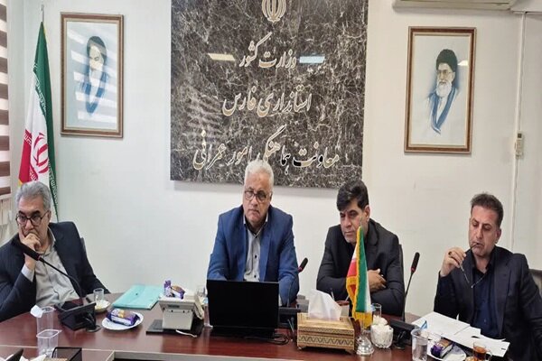 استانداری فارس در مسیر تکمیل شبکه لجستیک؛ پارک‌های مرودشت و اقلید تعیین تکلیف می‌شوند