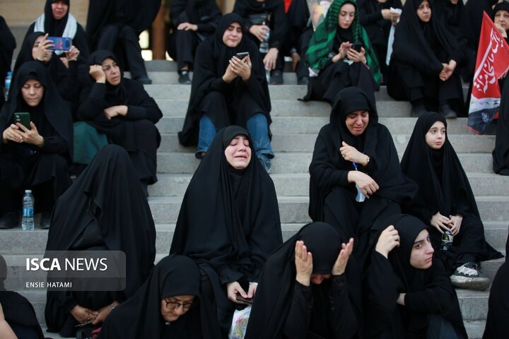 صبحِ انتظار برای وداع با رهبرِ شهید
