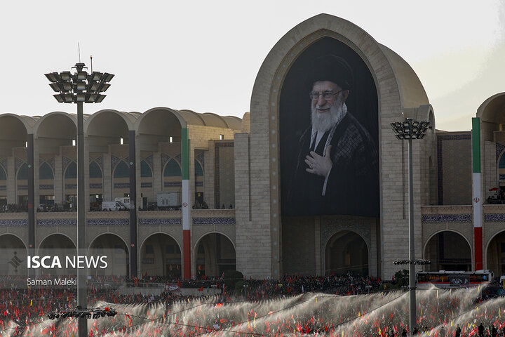 نماز رهبر شهید