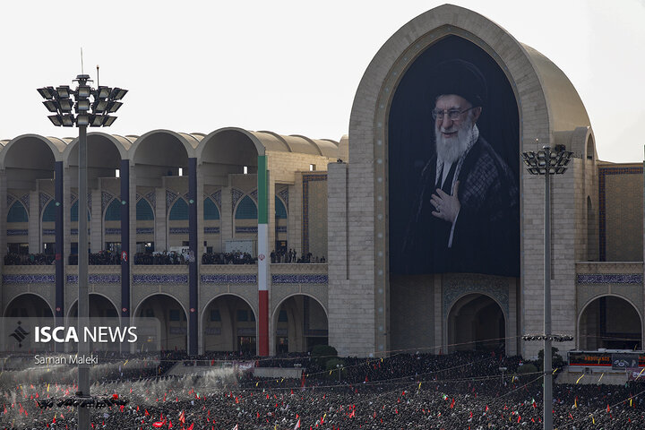 نماز رهبر شهید