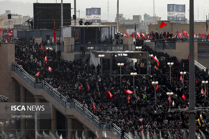 نماز رهبر شهید