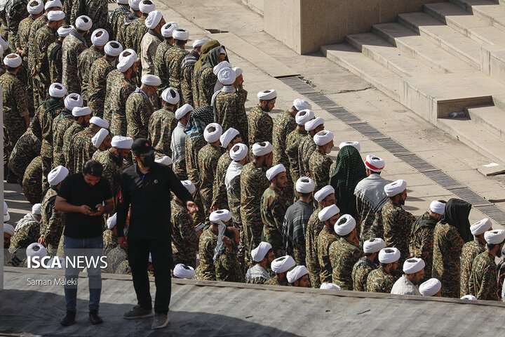 نماز رهبر شهید