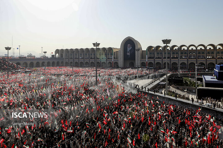 نماز رهبر شهید