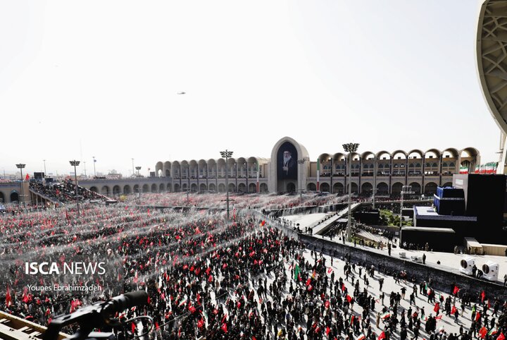 نماز رهبر شهید