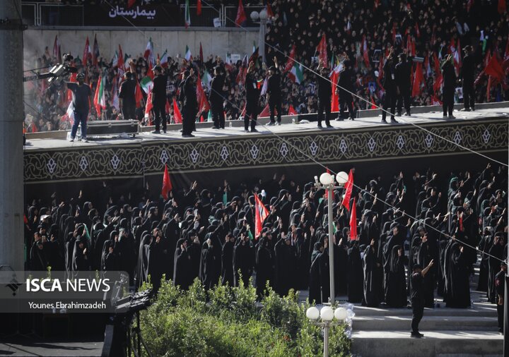 نماز رهبر شهید