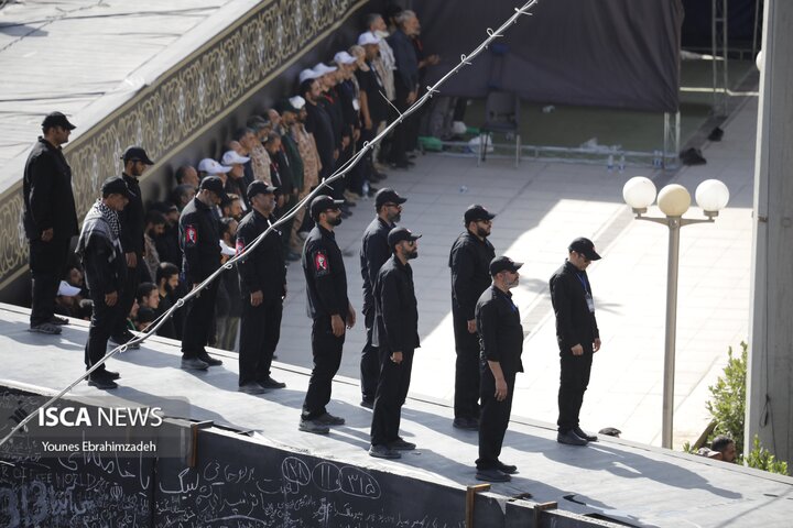 نماز رهبر شهید
