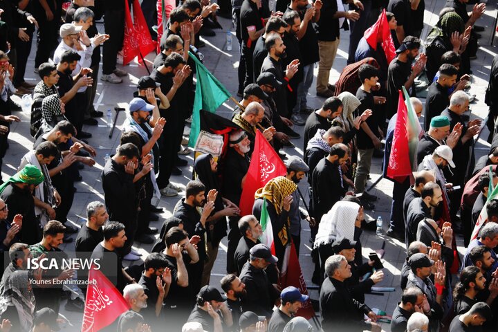 نماز رهبر شهید