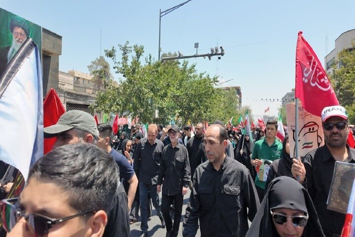 حضور وزیر کشور در مراسم تشییع رهبر شهید انقلاب حضور وزیر کشور در مراسم تشییع رهبر شهید انقلاب