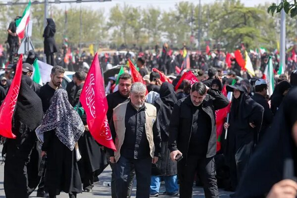حضور دکتر رنجبر در مراسم تشییع امام شهید