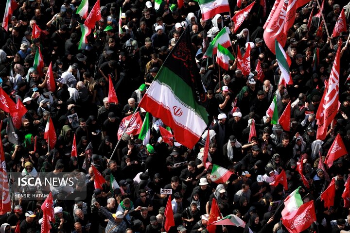 تشییع رهبر انقلاب انسیه حاتمی