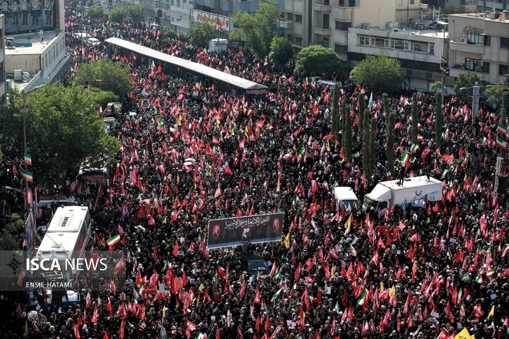 تشییع رهبر انقلاب انسیه حاتمی