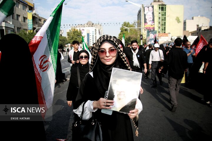 تشییع رهبر انقلاب انسیه حاتمی