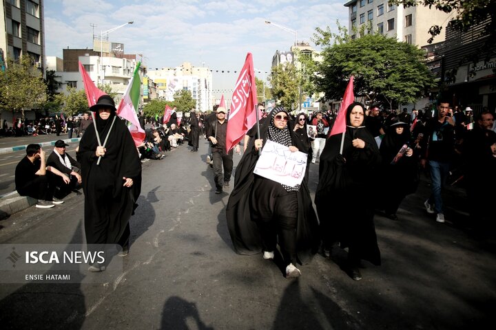 تشییع رهبر انقلاب انسیه حاتمی