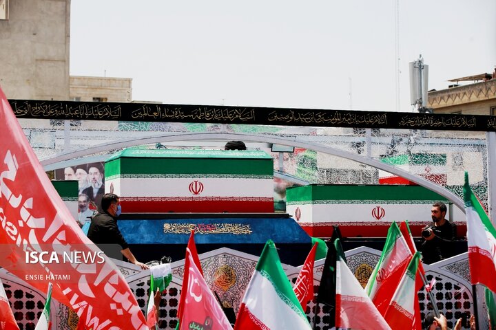 تشییع رهبر انقلاب انسیه حاتمی