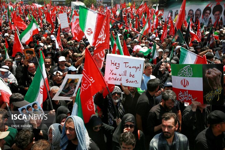 تشییع رهبر انقلاب انسیه حاتمی