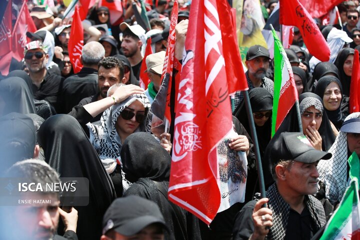 تشییع رهبر انقلاب انسیه حاتمی