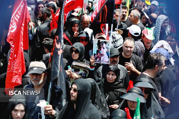 تشییع رهبر انقلاب انسیه حاتمی