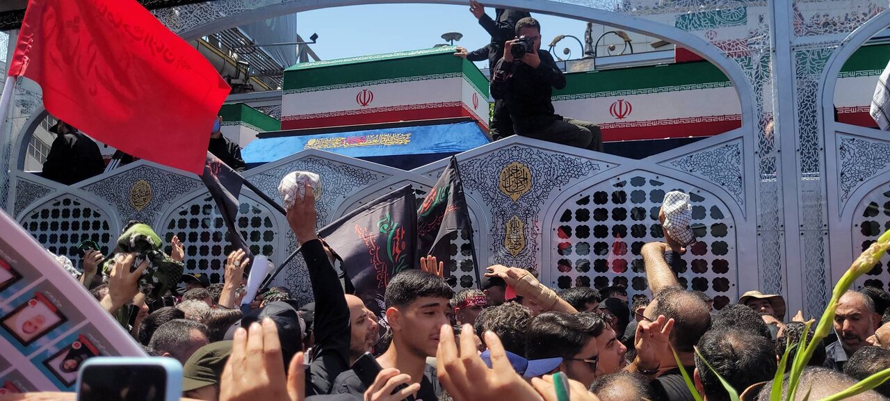 آغاز مراسم تشییع پیکر مطهر "رهبر شهید انقلاب" در تهران