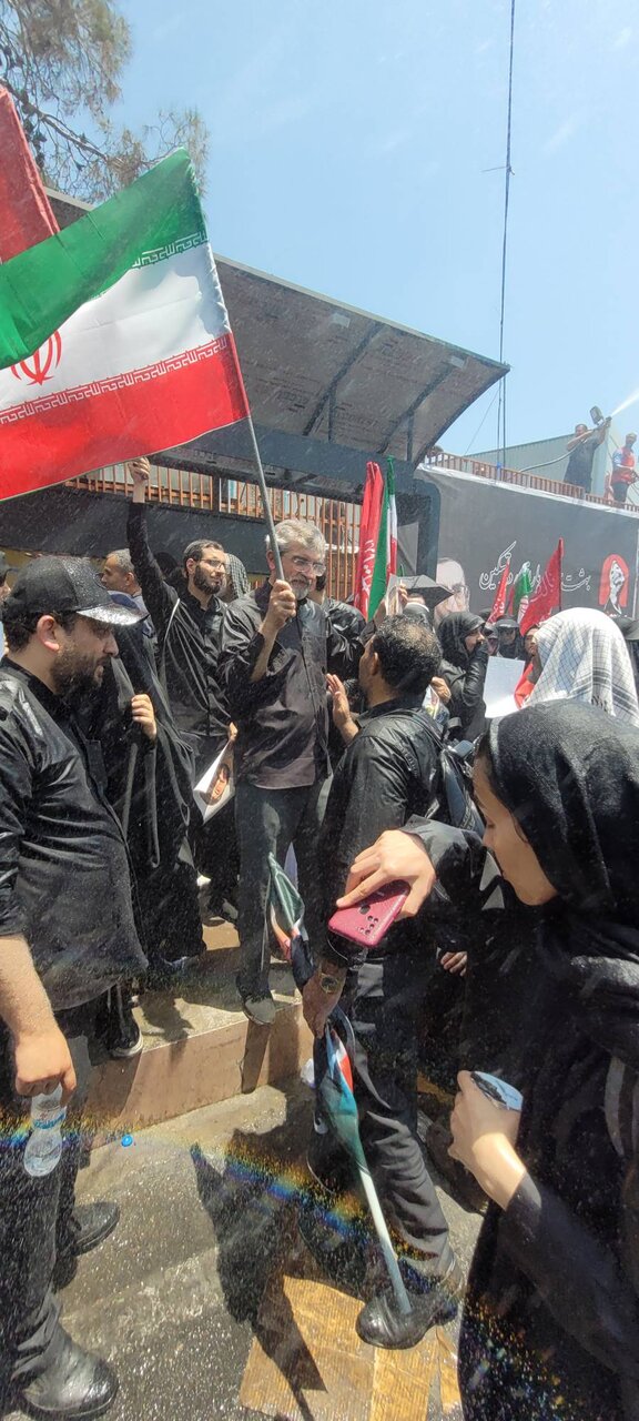 آغاز مراسم تشییع پیکر مطهر "رهبر شهید انقلاب" در تهران